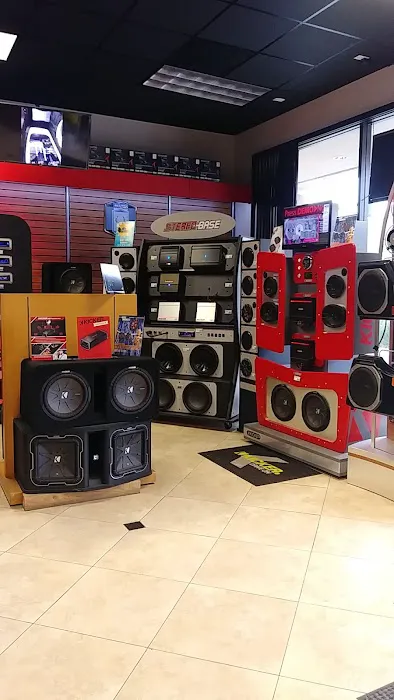 Stereo Base 9