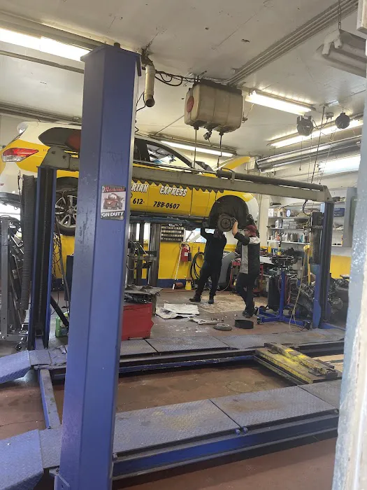 Charly's Auto Repair & Towing LLC. 1