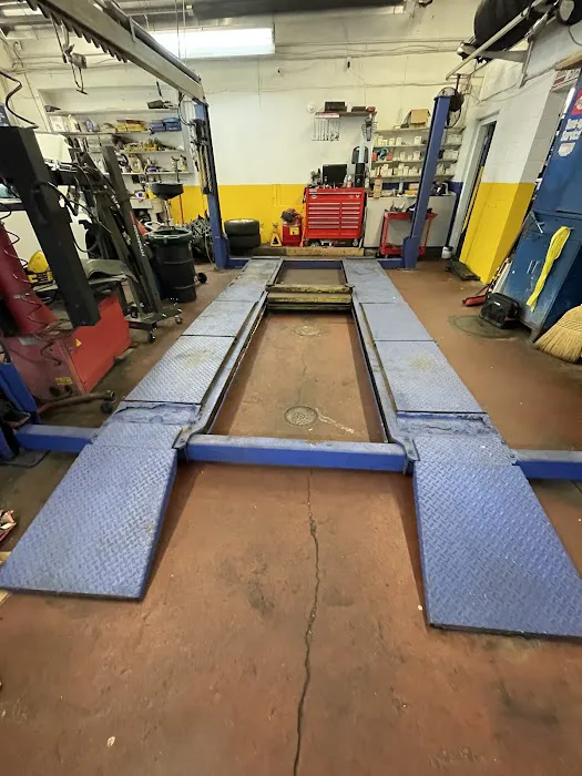 Charly's Auto Repair & Towing LLC. 2