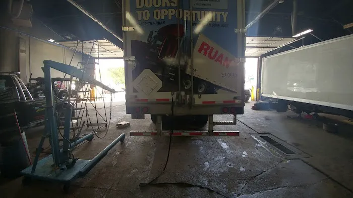 Diesel Dogs Truck Repair 4
