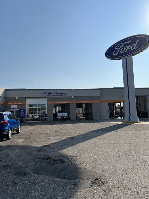 Quick Lane at Inver Grove Ford 4