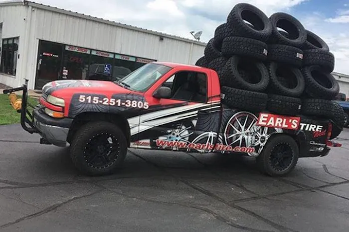Earl's Tire West 0