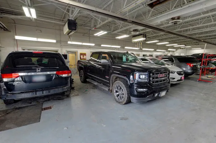 Stew Hansen Collision Center - Clive 2