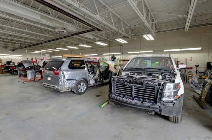 Stew Hansen Collision Center - Clive 5