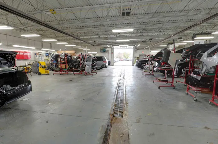 Stew Hansen Collision Center - Clive 3