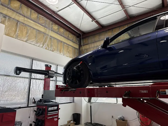 Benchmark Automotive Solutions 0