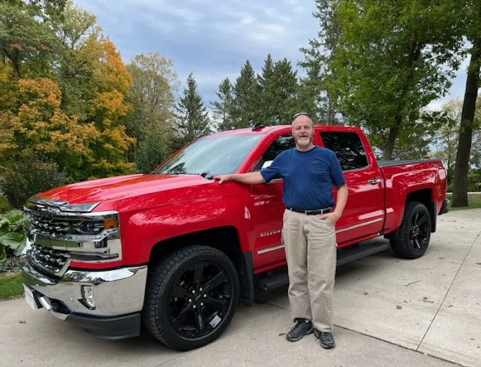 Dad's Auto & Repair LLC 0