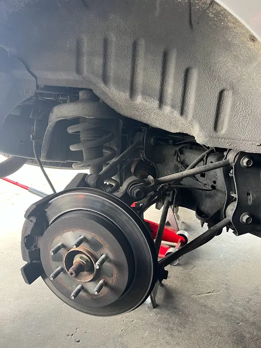 Kike's Tire Shop 8
