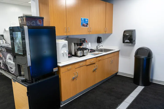 Nissan of Bakersfield Service Center 1