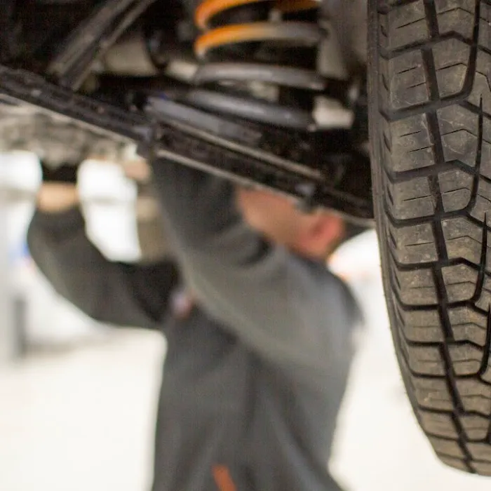 Service Center at Bakersfield Chrysler Jeep 9