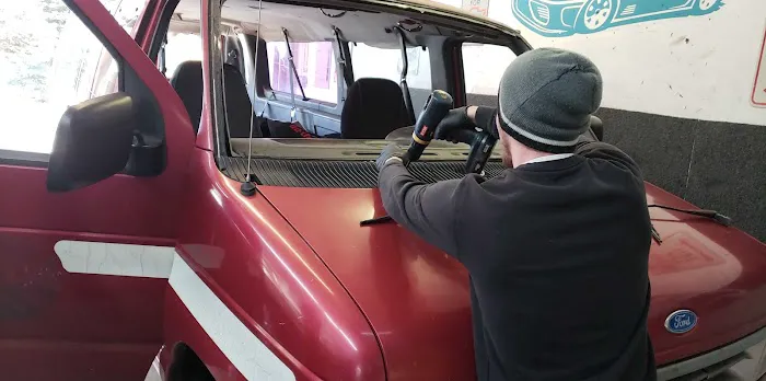 Starlite Auto Glass 4