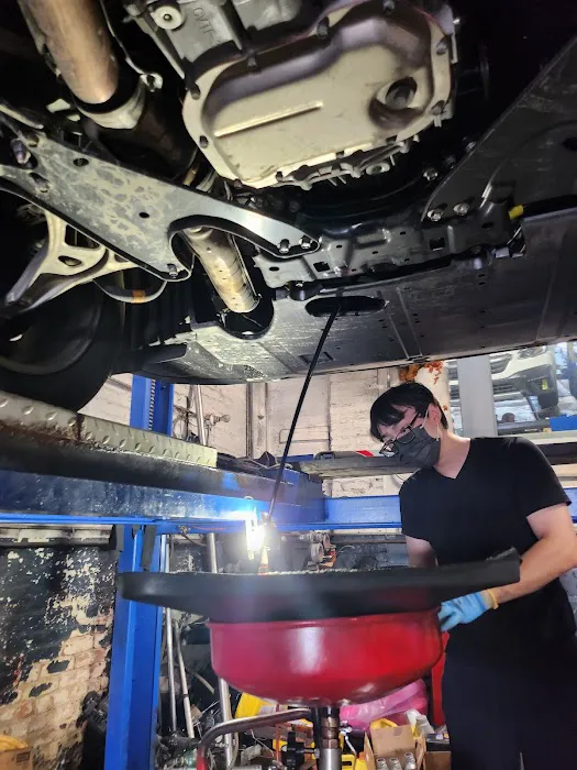 New L&M Auto Service inc. 4