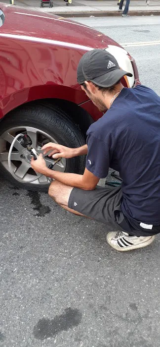 Two Amigos Tire Shop 0