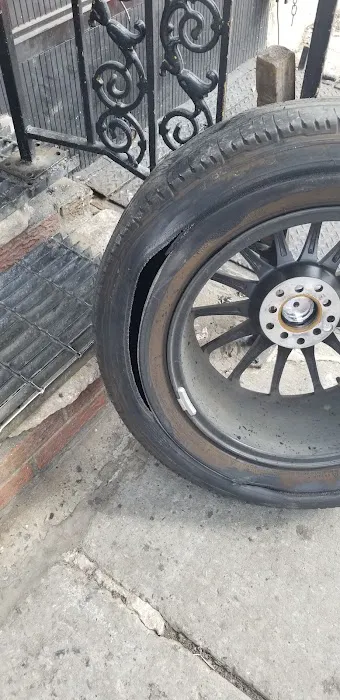 Two Amigos Tire Shop 6