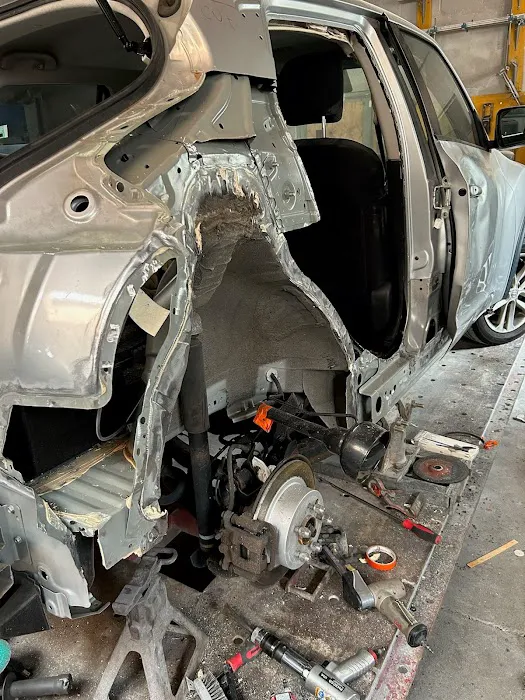 J&M Collision Auto Repair LLC 2