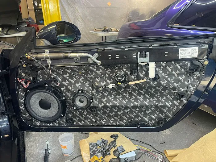 TNA CUSTOM AUTO 1