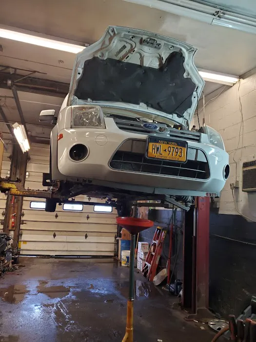 Phil's Automotive 0