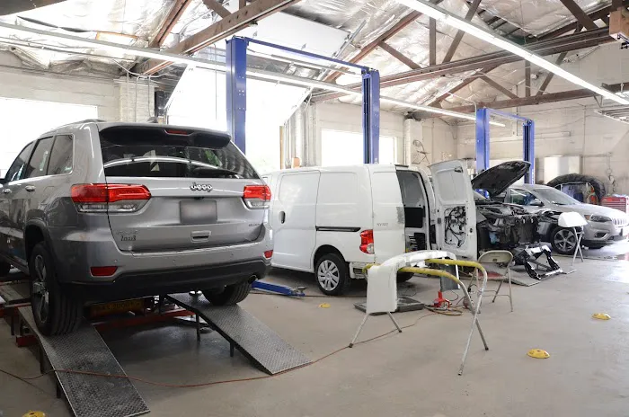Bob Carter's Auto Body Inc 4