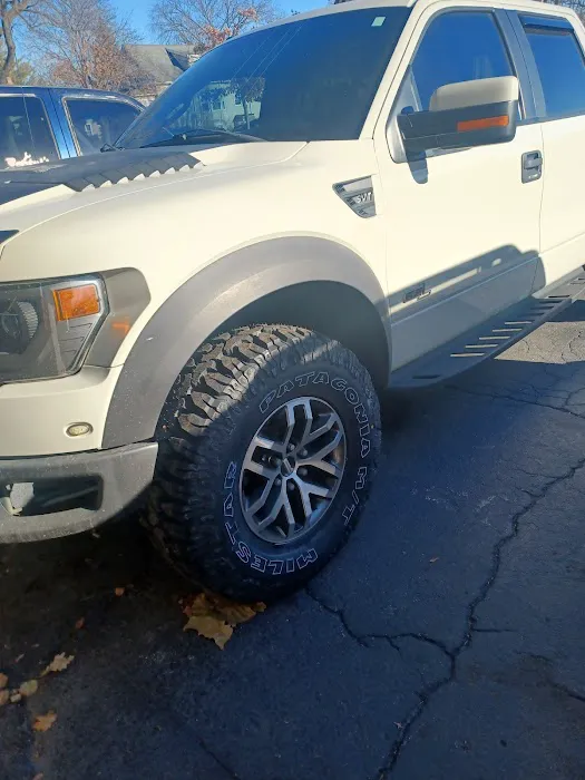 Fox Auto Repair & Tire Shop 1