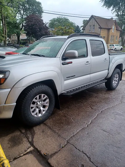 Fox Auto Repair & Tire Shop 8