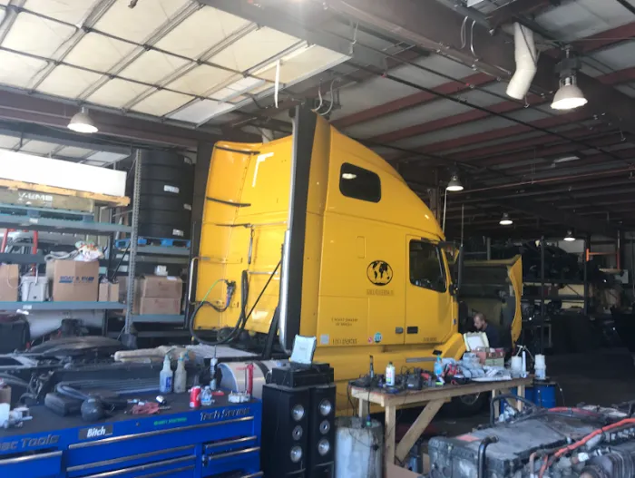 Advanced Truck and Trailer Repair 6
