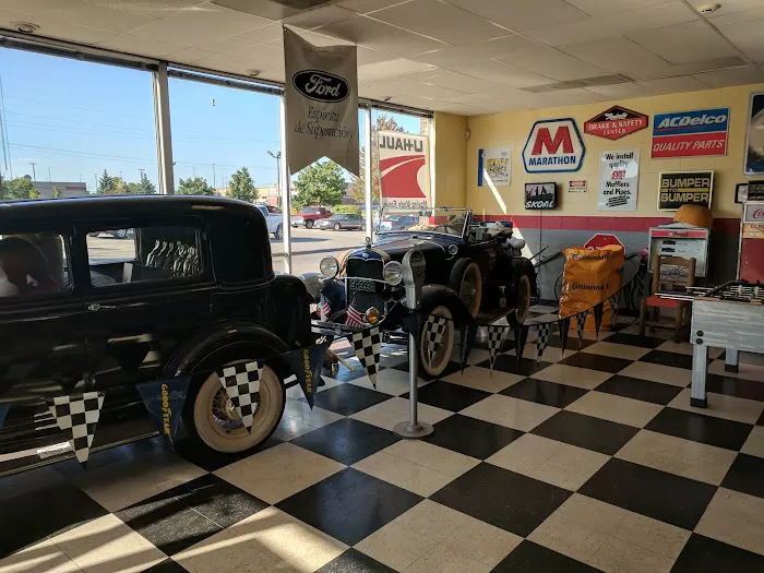 Meadowdale Performance Garage 9