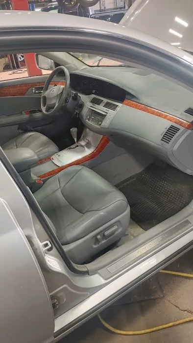 Nofsinger's Auto Repair 7