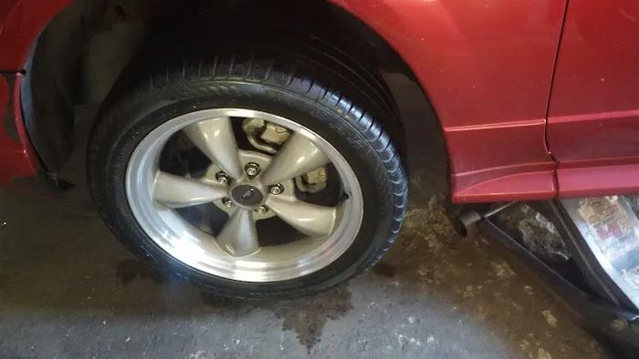 Orlando's Tire Shop 5