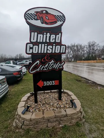 United Collision & Customs 7