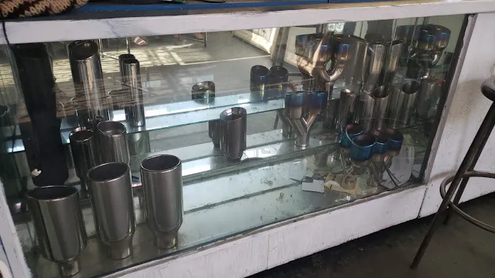 Luis Mufflers & Catalytics Auto Repair 1
