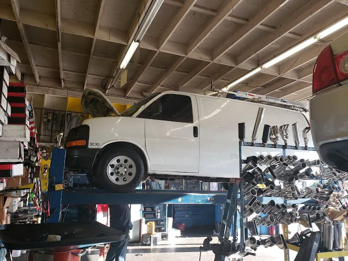 Luis Mufflers & Catalytics Auto Repair 9