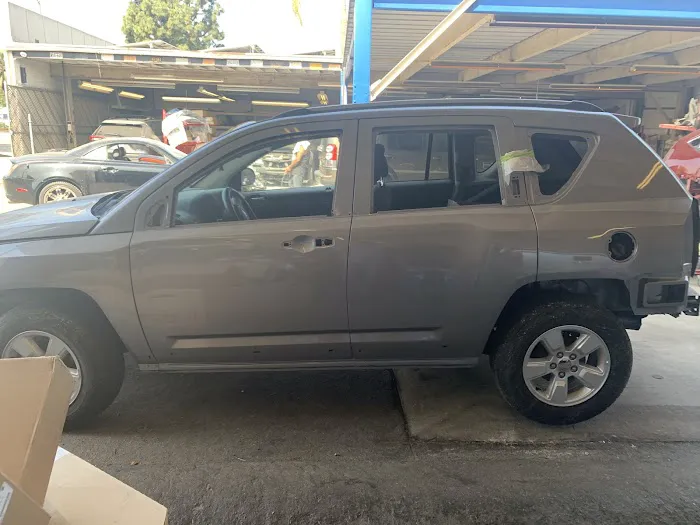 Ron's Body Shop 4