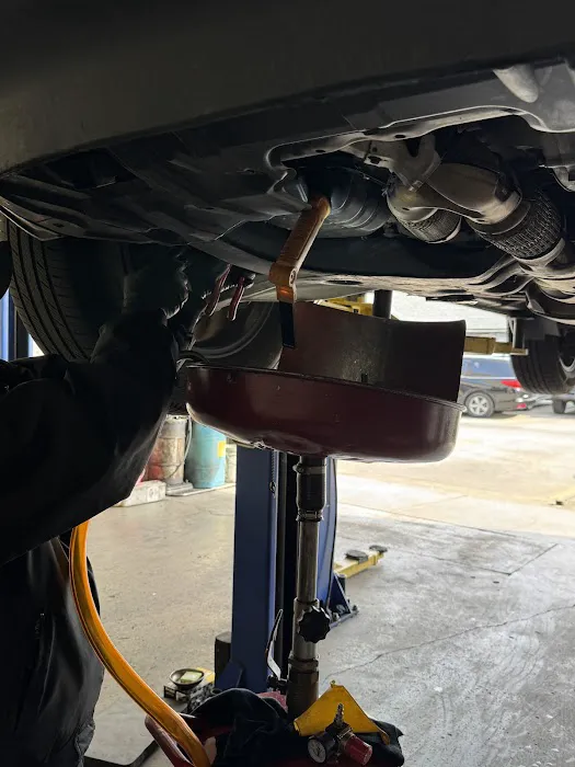 Law’s Auto Service 1