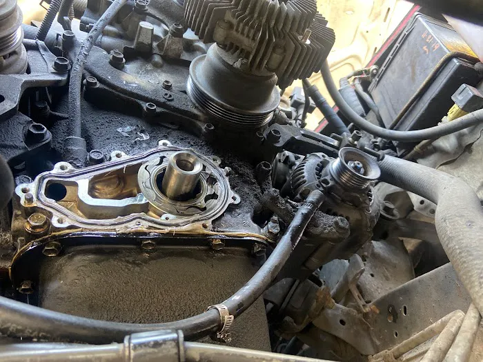 Riveras auto repair & servicio de grúa 0