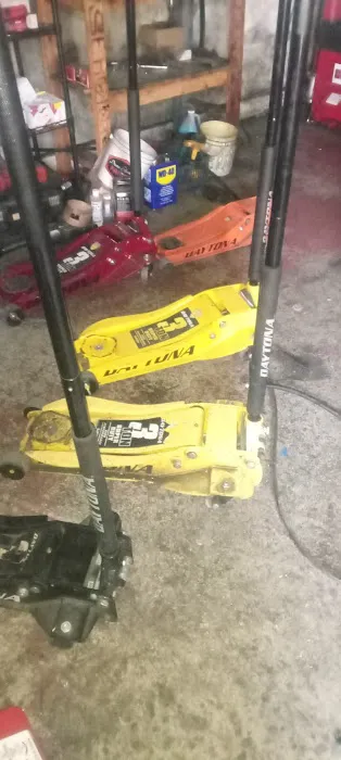 Alberto's road service 3