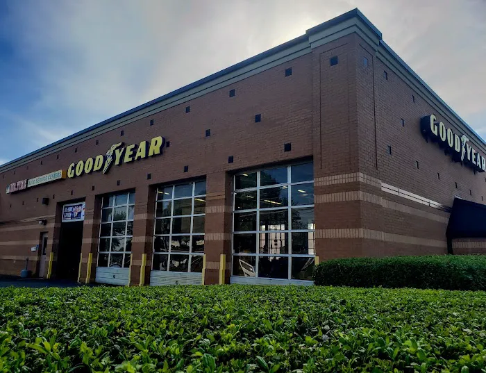 Mr. Tire Auto Service Centers 4