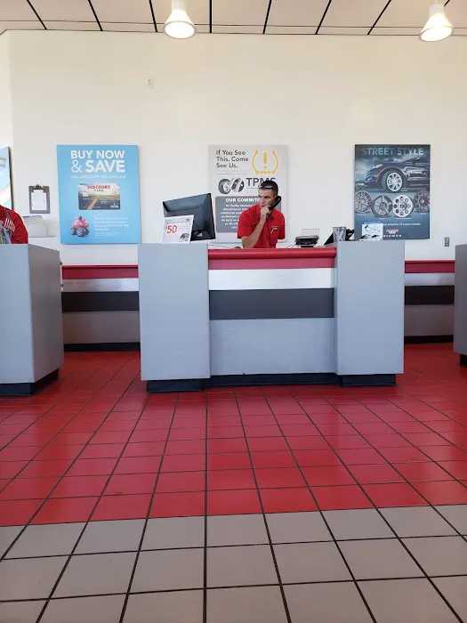 Discount Tire 0