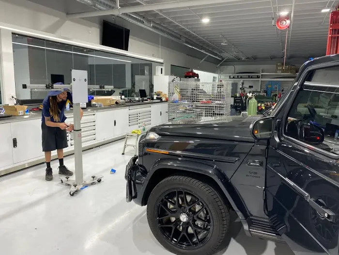 High Vision Auto Glass LLC 6