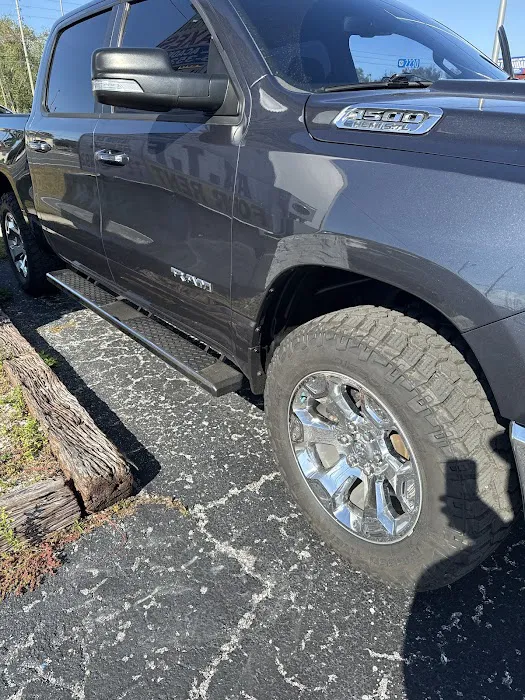 Joe Hudson's Collision Center 5