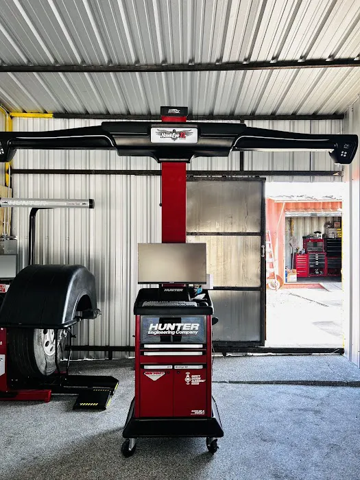 Taller Truck RRT Mechanical services LLC Engine and Transmission Differential A/C Repair Alignment and Balancing 7