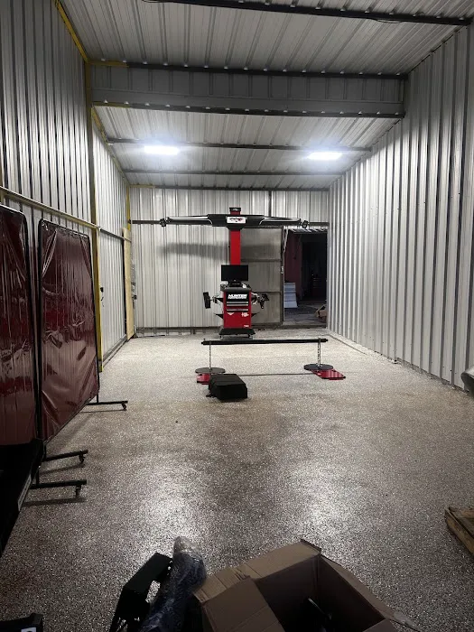 Taller Truck RRT Mechanical services LLC Engine and Transmission Differential A/C Repair Alignment and Balancing 8