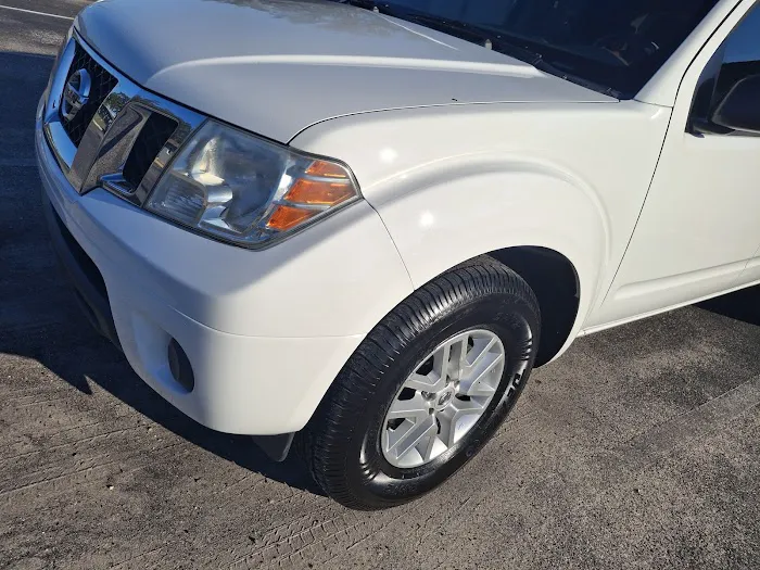 Waldy's 24/7 Towing & Collision 0