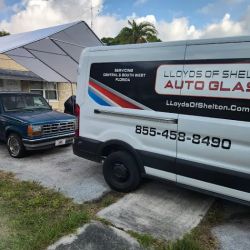 Lloyd’s Of Shelton Auto Glass ico