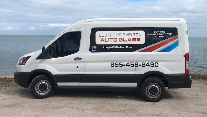 Lloyd’s Of Shelton Auto Glass 9