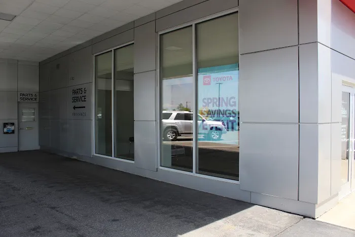 Charlie's Toyota Service Center 6
