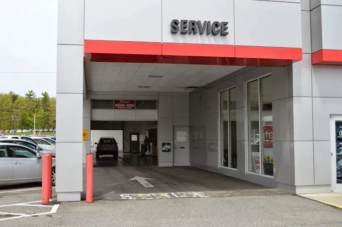 Charlie's Toyota Service Center 1