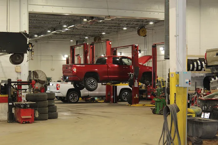 Charlie's Toyota Service Center 5