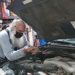 Chuck's Auto Repair ico