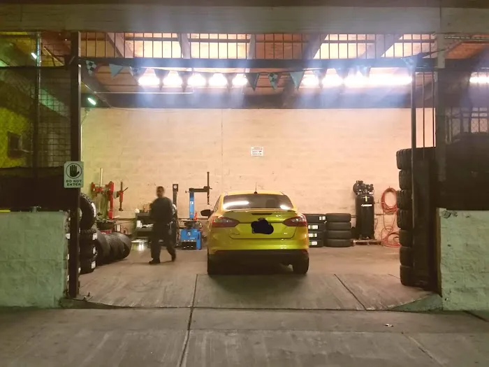 Tire shop 0