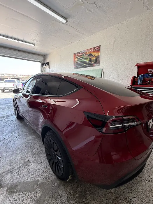 Castaneda Window tint Auto Glass & repairs 5